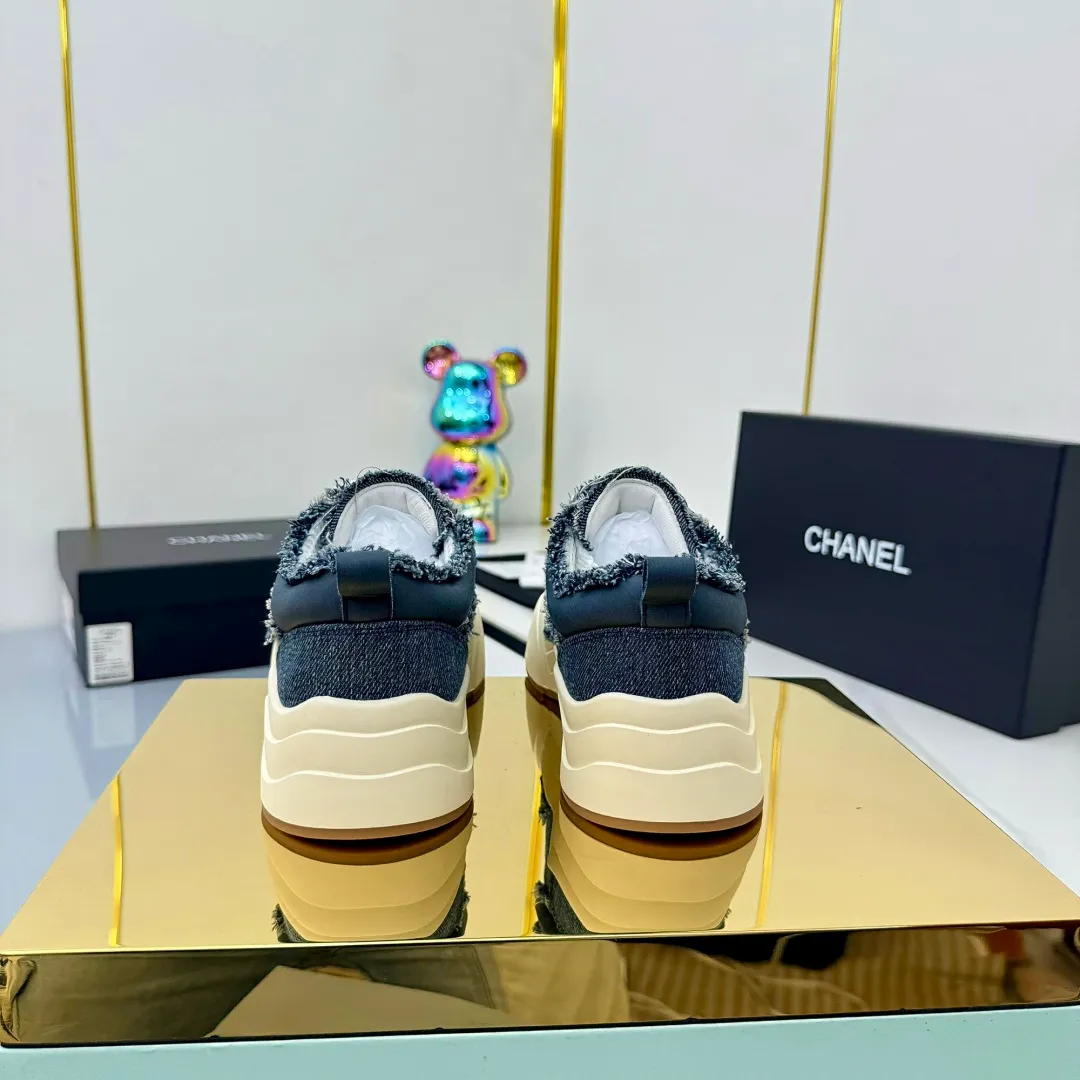 👟👟Ex-factory price 620👟👟 Chanel bread shoes ~ original calfskin panda shoes Chanel 25C latest hot style panda black and white sports shoes casual sneakers Xiaoxiang hot item classic black and white panda color coco girls must pay Fabric: original custom mixed sheepskin lining: original imported breathable mesh lining outsole: Original molded rubber + TPU combination Size: Women's 35-41 Buy now👉